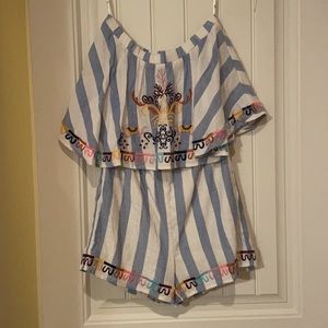 Strapless embroidered romper